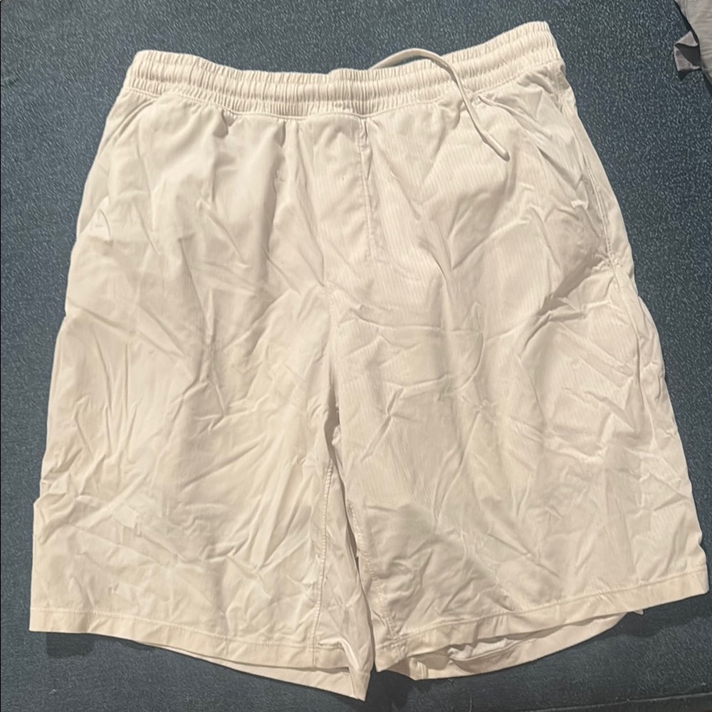 Men's white Shorts lululemon size M